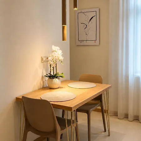 Gentle Harmony - Vivien Apartment